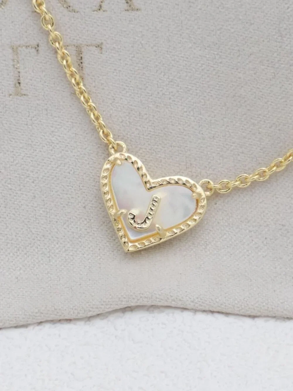 Kendra Scott Ari Heart Letter J Gold Necklace Gold NEW